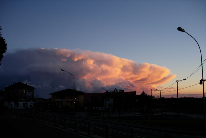 Cumulonimbus incus (Cb)