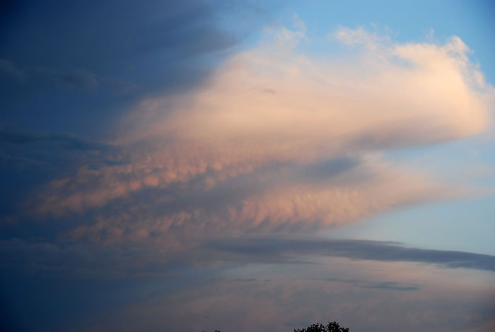 Cirrocumulus stratiformis (Cc)